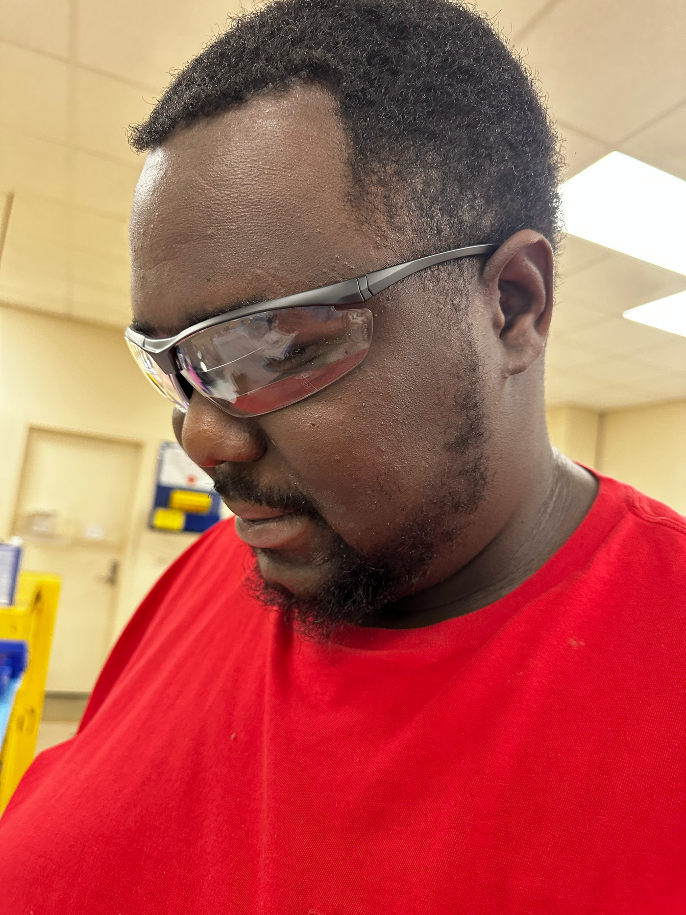 VL23 - VL Series Dual Segment Bifocal Safety Glasses – MCR VL23 - VL Series Dual Segment Bifocal Safety Glasses – MCR